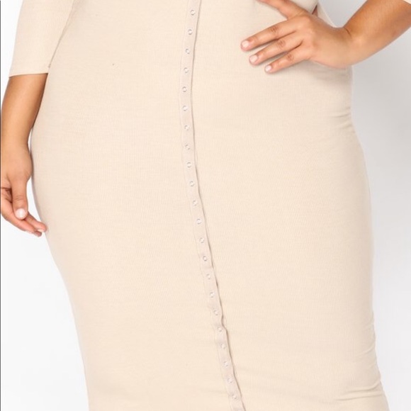 Button-Down Dress - Picture 2 of 4